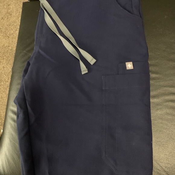 Figs Scrub Pants - Picture 3 of 3